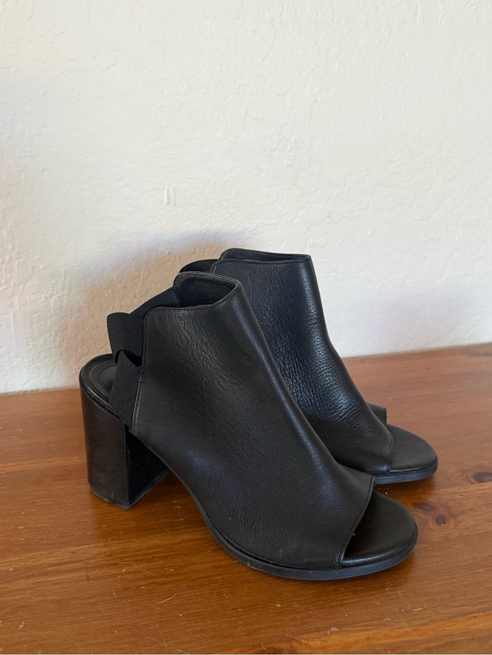 Steve Madden Black Open-Back Peep-Toe Block Heel Sandals